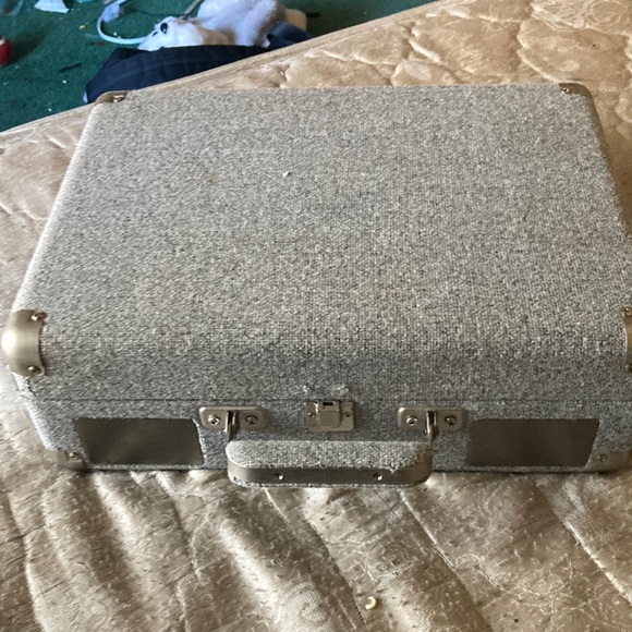grey victorala record player/bluetooth speaker - Picture 1 of 3